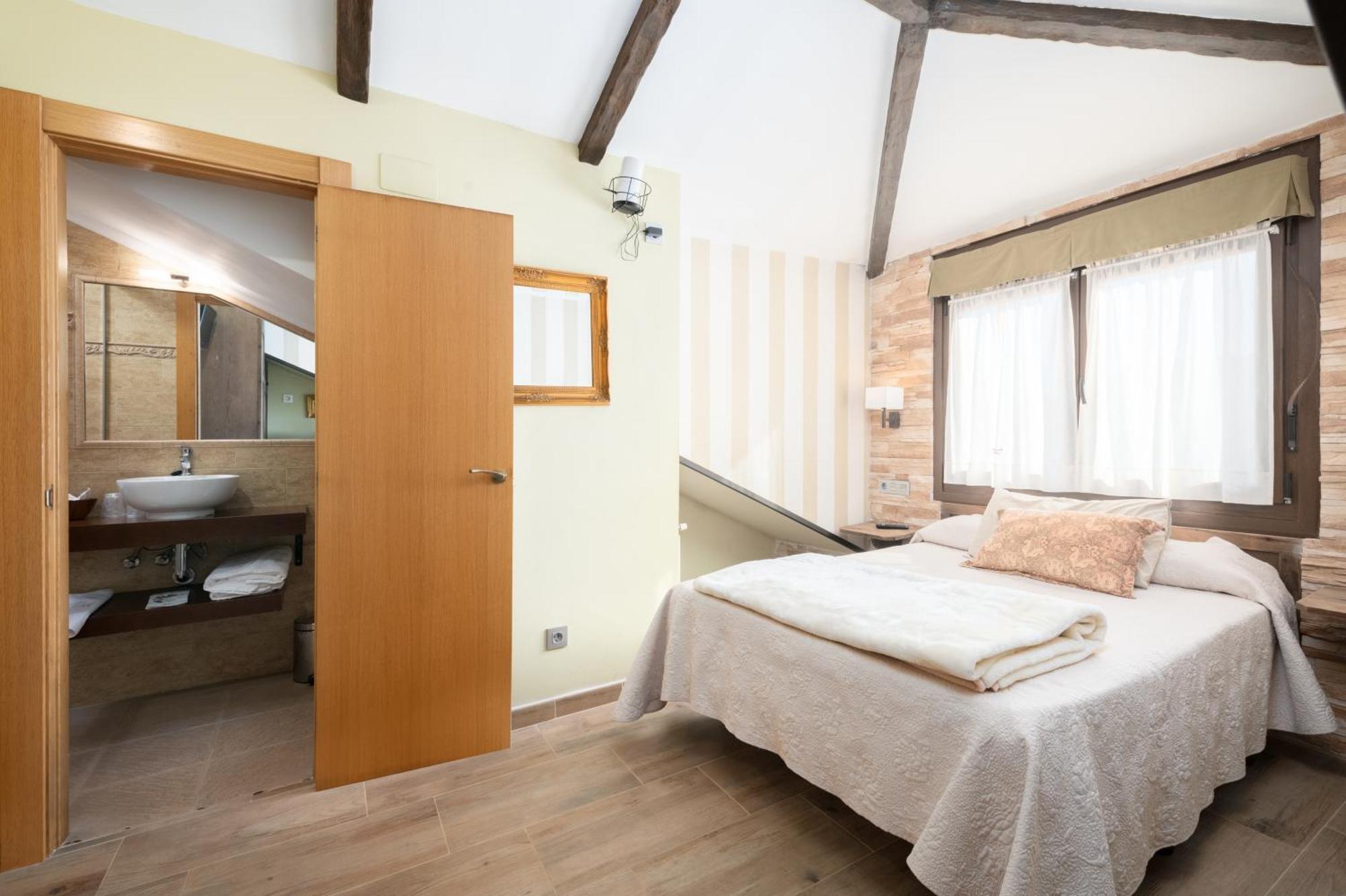 Cimavilla Rooms Gijon Exterior photo