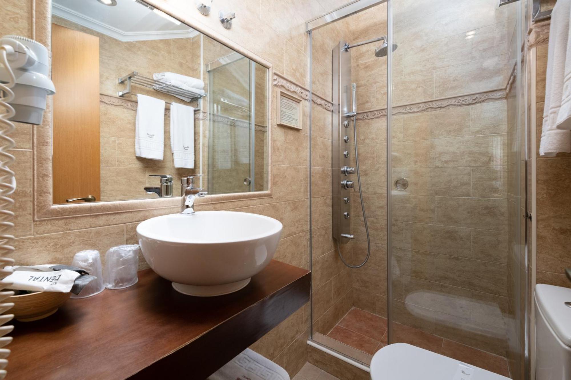 Cimavilla Rooms Gijon Exterior photo