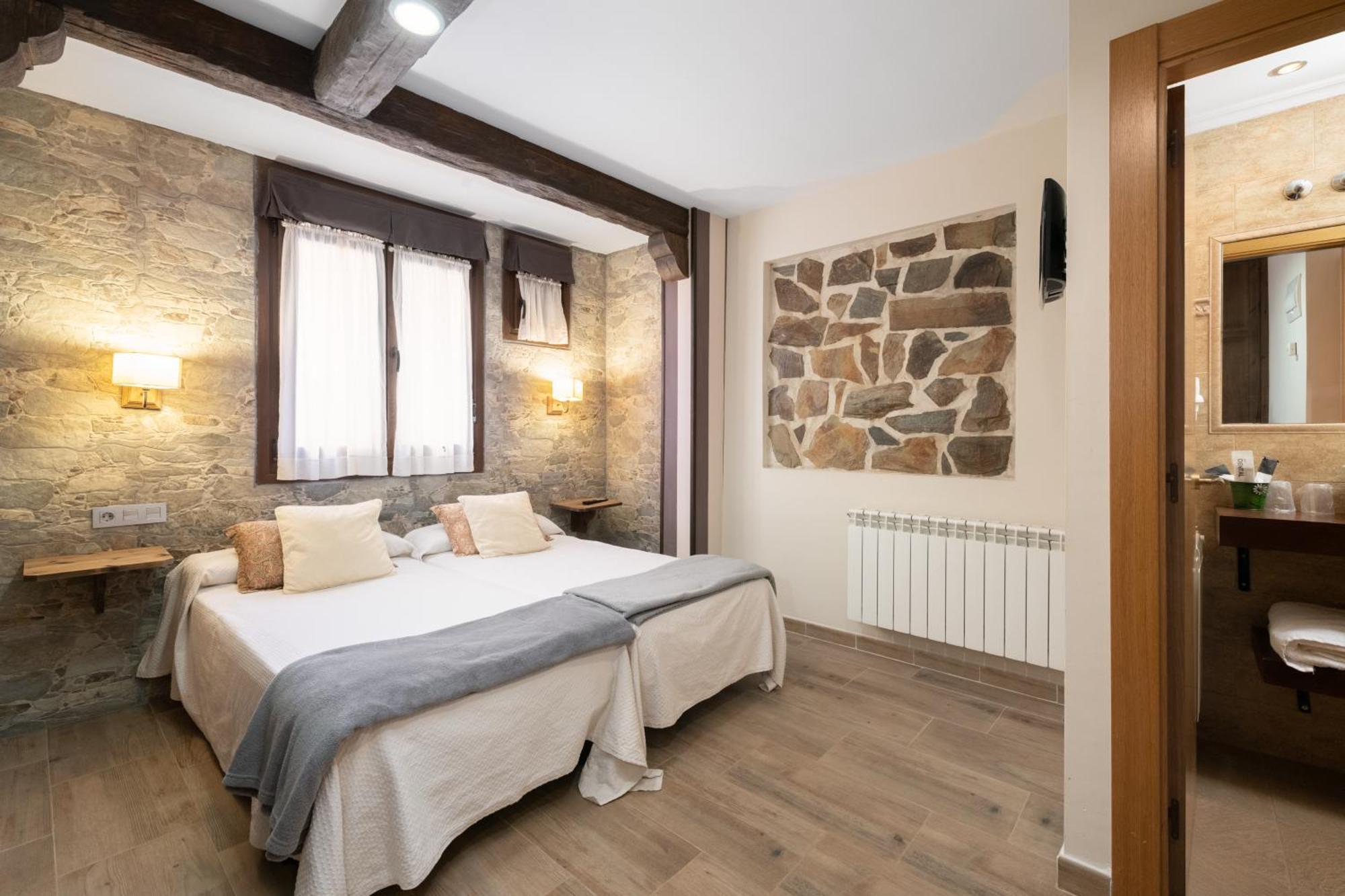 Cimavilla Rooms Gijon Exterior photo